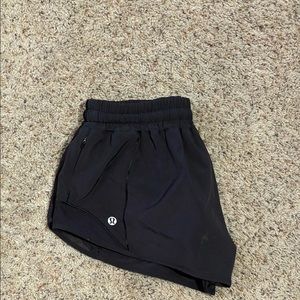 Black Lululemon Hotty Hot 2.5 Shorts